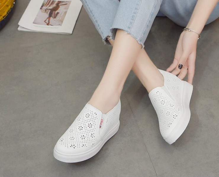 Hàng chuẩn loại 1 Giày slip on đế độn cắt lazer cao 6cm siêu phẩm cao cấp, năng động, dạo phố, đi làm, đi chơi