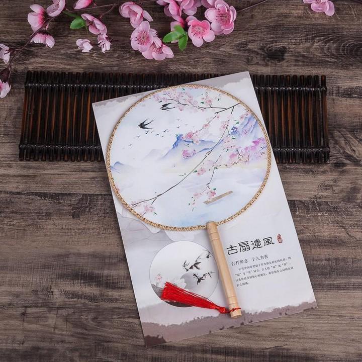 Quạt tròn cổ trang dây tuyến vải lụa in hoa quà tặng xinh xắn