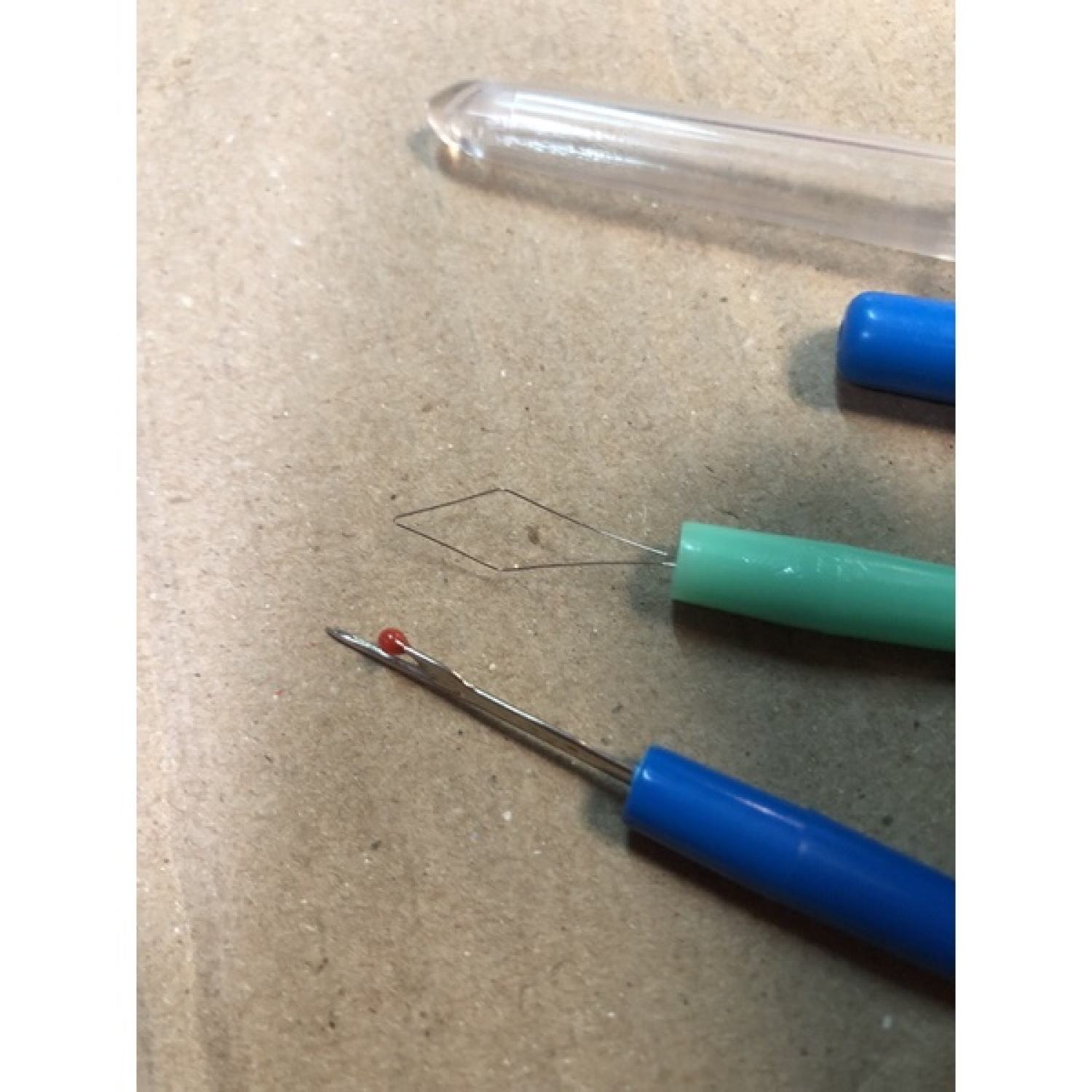 Cây xỏ kim xâu kim chỉ Cây rọc khuy áo quần rọc cút áo quần Cây cắt khuy cây tháo chỉ cây rọc khuyết cắt khuya