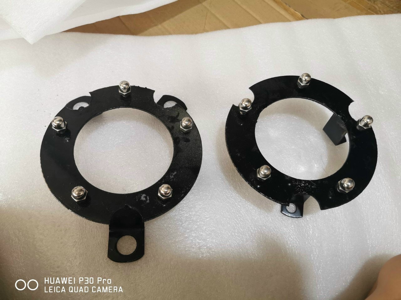 Bass gắn chụp mâm Thaco , huyndai R20 R22.5 bass cơ động dễ lắp đặt phù hợp mọi loại xe