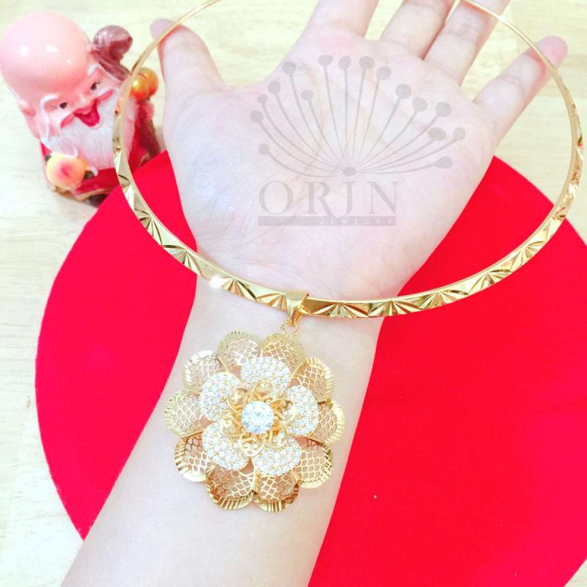 Kiềng đeo cổ mạ vàng thời trang nữ mặt hoa mai lưới viền đính đá sang trọng k42 92r GNP D3640