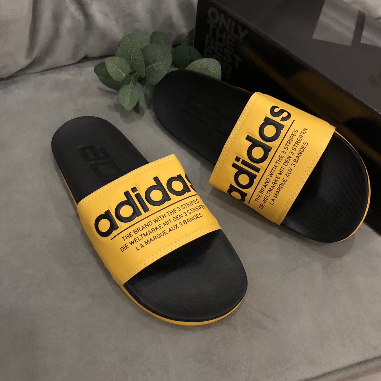 Dép adidas thể thao nmd quai vàng