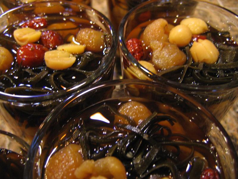 NGUYÊN LIỆU NẤU SÂM BỔ LƯỢNG 1.8KG (gồm 9 món: phổ tai,rong sụn gai,nhãn nhục,bo bo,hạt sen,nấm tuyết,táo,nho, đường phèn)