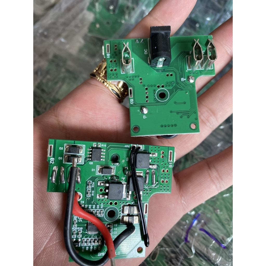 Mạch hitachi bmhtc14ld - 14.4v li-ion, nhận sạc adapter , đầy tự ngắt. bn.