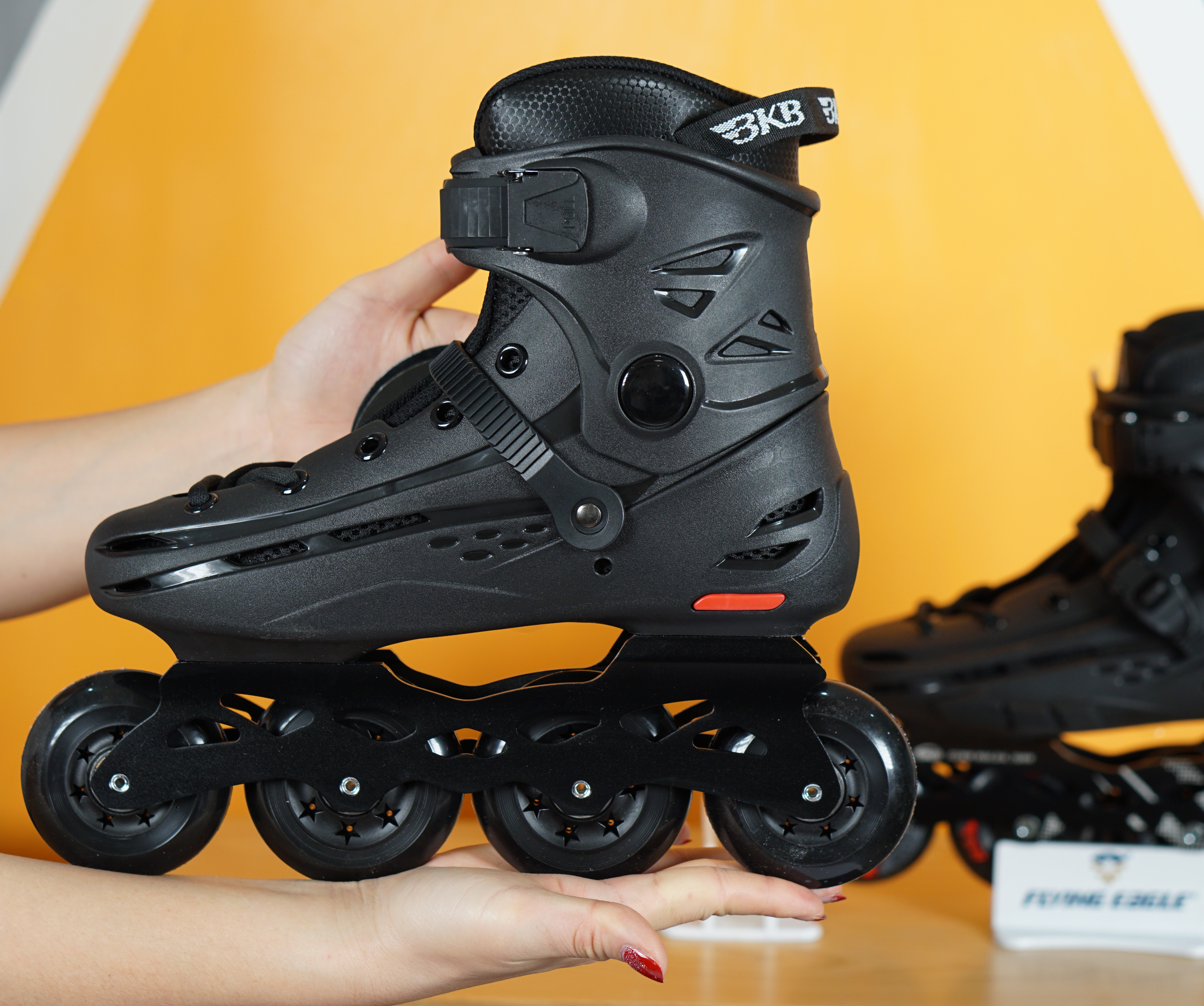 Giày Patin FLYING EAGLE B5S (2 màu) Tặng túi đựng giày