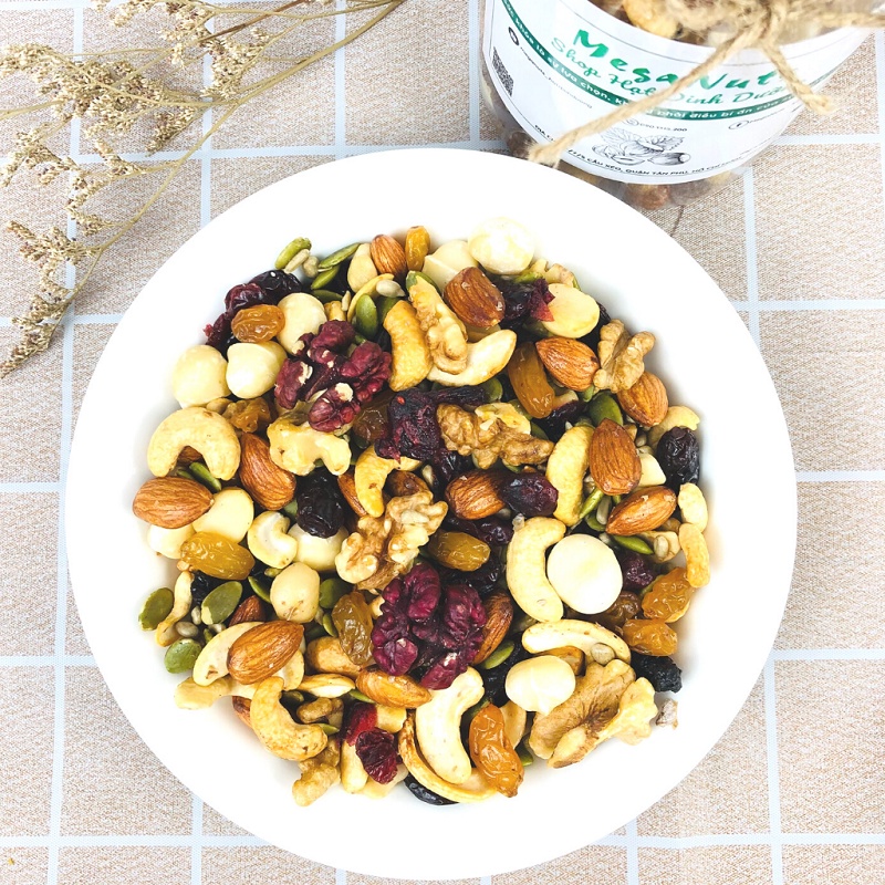 Granola Siêu Hạt Meganuts Cao Cấp Nhiều Hạt Ít Yến Mạch - Ngũ Cốc Giảm Cân, Ăn Kiêng Full Hạt Nướng Mật Ong 500Gr