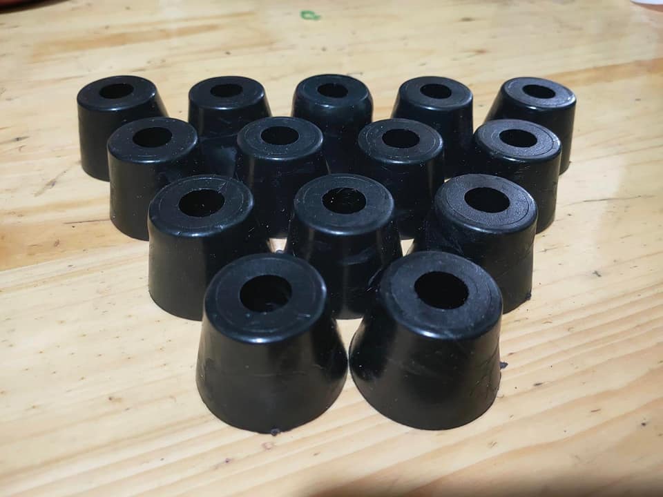 Combo 8 cái chân đế cao su loa cao 3cm -đế cao su lót chân bàn giá chỉ 30k