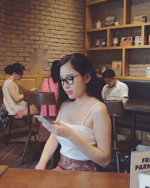 Áo thun cotton nữ croptop hai dây sợi bún co giãn 4 chiều