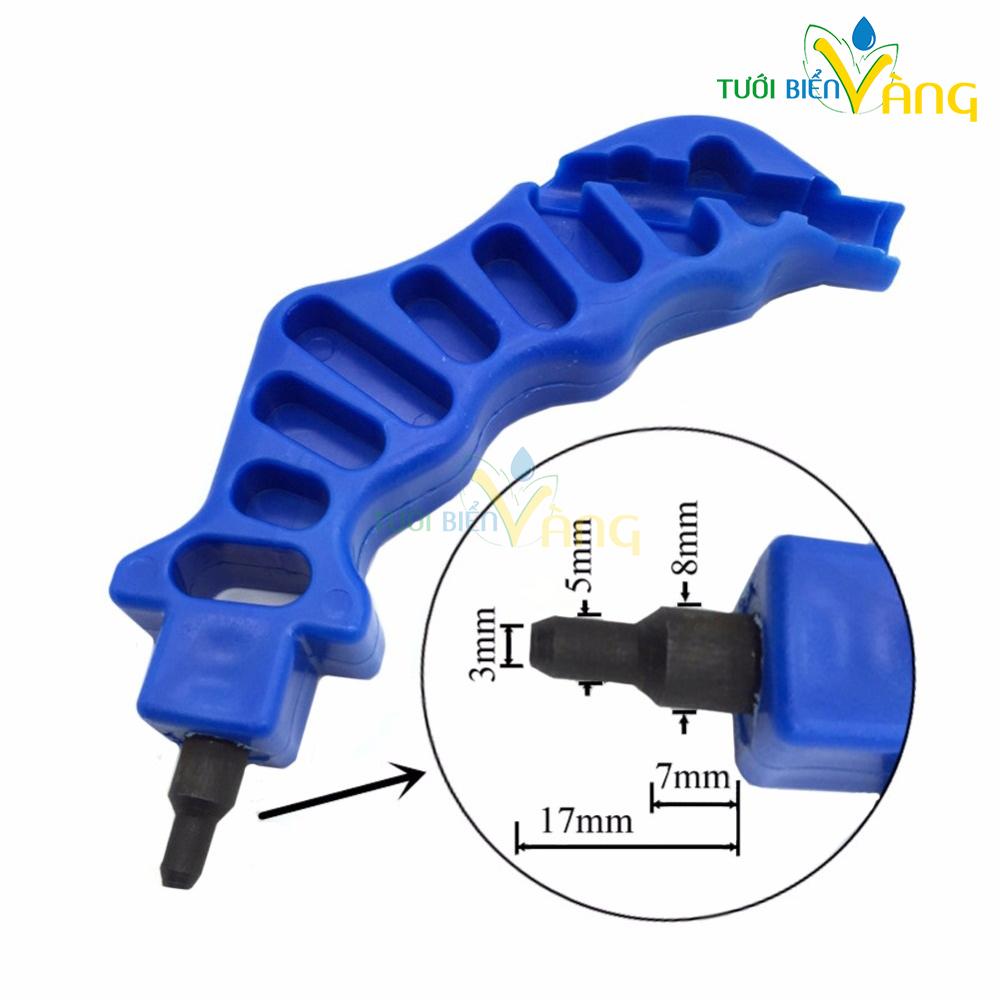 Tay cầm đục lỗ khởi thủy lắp béc tưới nhỏ giọt