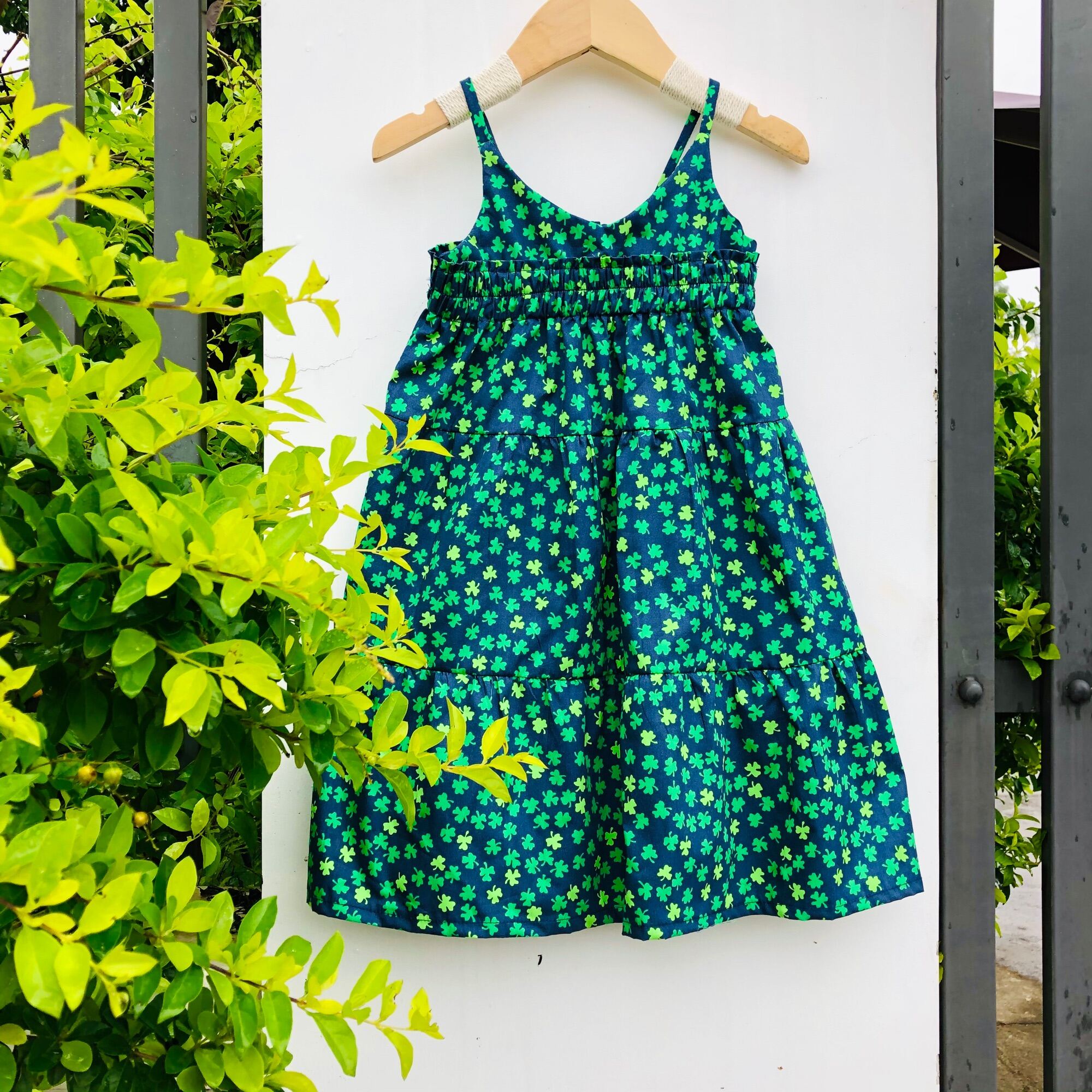 Đầm 2 dây xanh đen và xanh lá, chất thô cotton thoáng mát. L2028