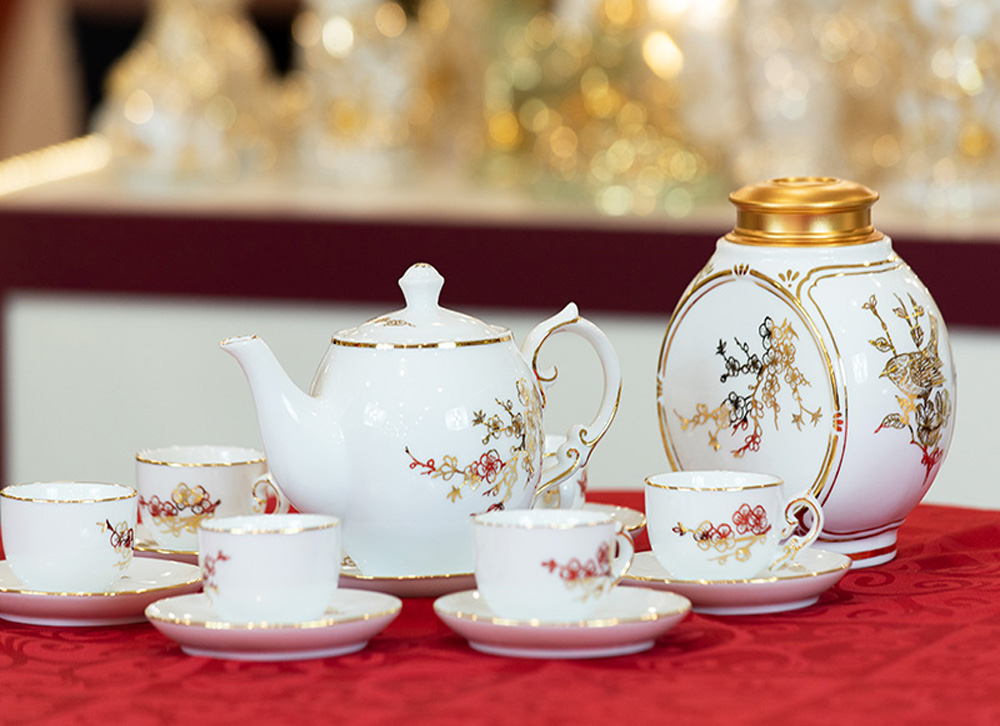 [HCM]Bộ Ấm Chén Sứ Vẽ Vàng 24k kèm bình trà (Heraus Đức) Ấm trà sang trọng để tiếp khách Làm quà tặng Sếp đối tác VIP Khách hàng Đồng nghiệp.