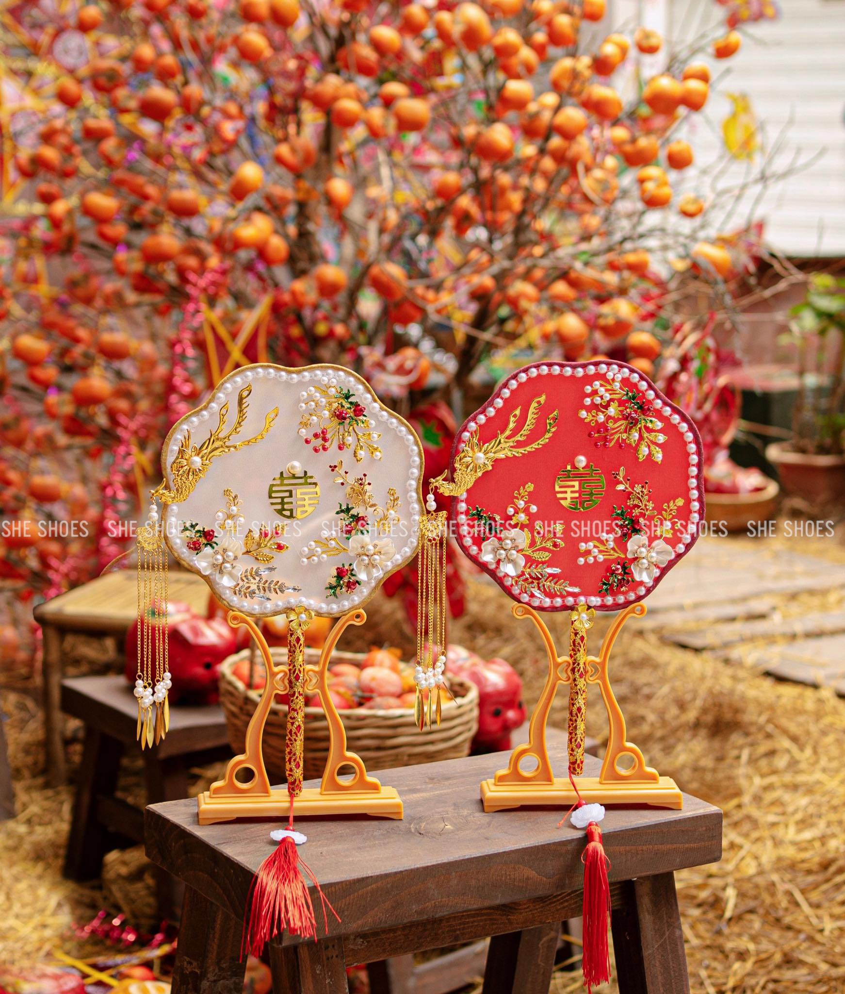 Quạt hỷ cầm tay, quạt cổ trang chụp hình cô dâu, phù dâu