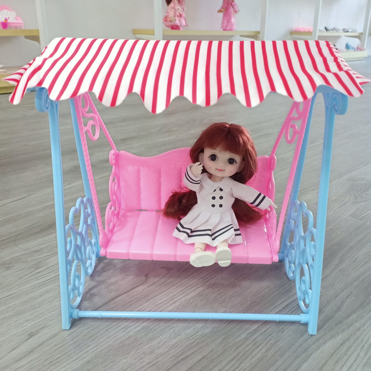 Mô hình xích đu cho búp bê 30cm Animedoll 638