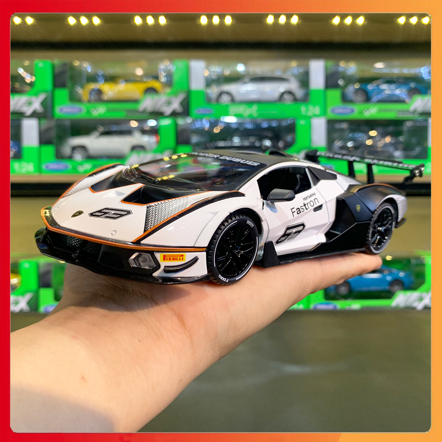 Mô hình xe Lamborghini Essenza SCV12 tỉ lệ 1:24 Jinjifang