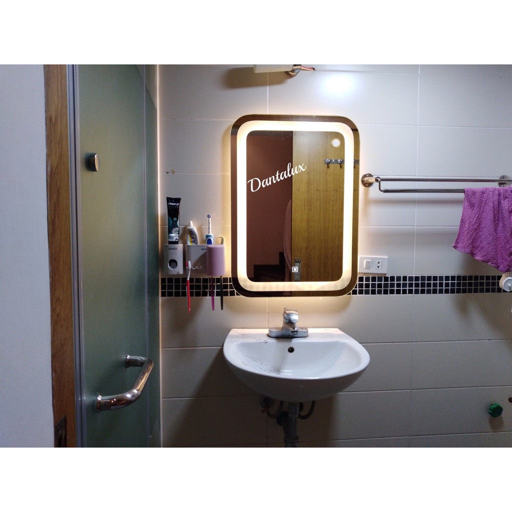 Gương vuông đèn led treo tường phòng tắm, phòng vệ sinh kích thước 60-80 Phôi Bỉ  cao cấp