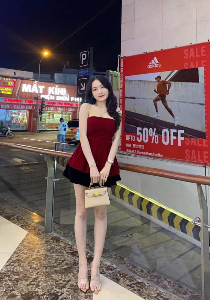 Bật mí những mẫu đầm nhung đẹp sang cho nàng thêm phần nổi bật  IVY moda