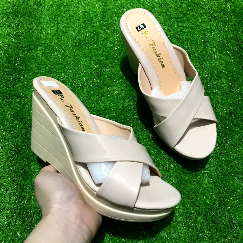 Dép xuồng quai chéo cao 9p MS39