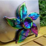 Con quay hand spinner hoa 5 cánh 7 màu