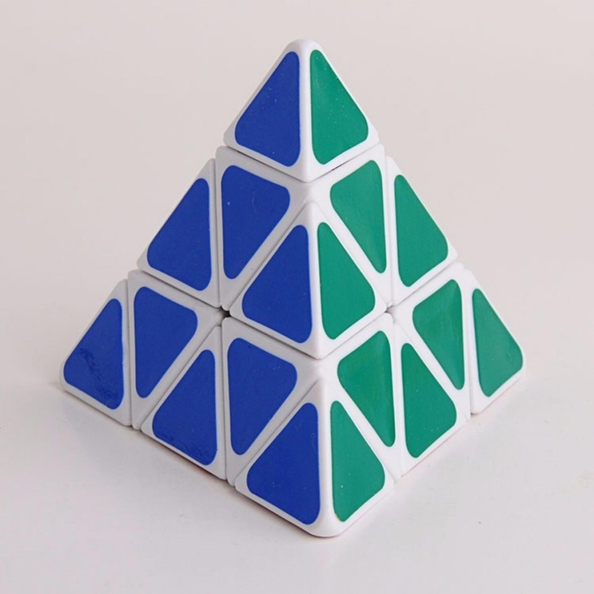 Rubik biến thể hình khối tam giác