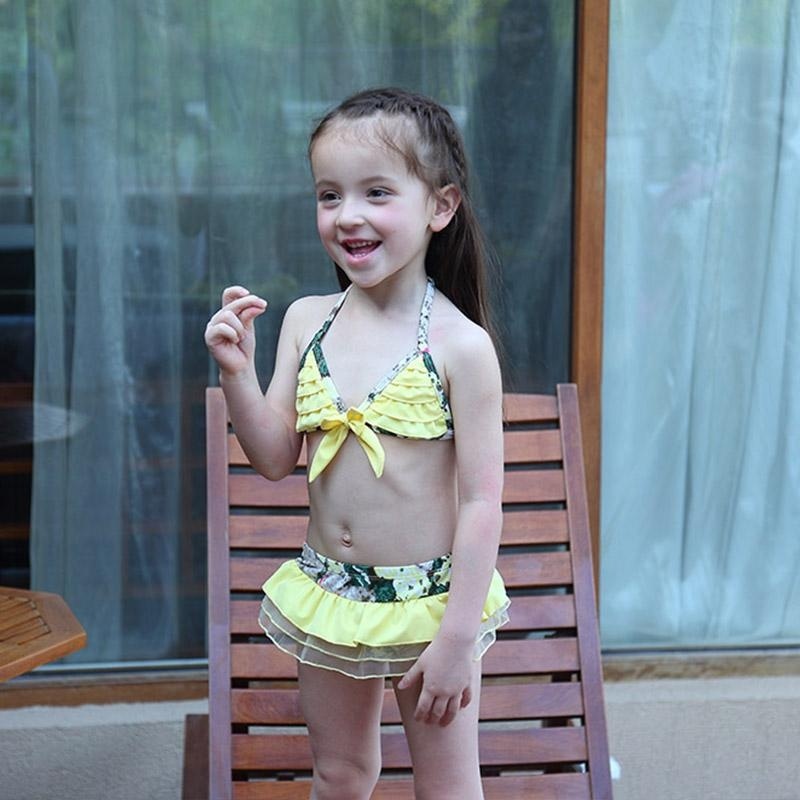 Nơi bán Summer Children Swimwear Girls Floral Bikini Swimsuit With Hat (Light Yellow) - intl