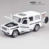 Xe mô hình tĩnh mercedes g65 amg, tỉ lệ 1.32, full metal. Có đế trưng bày
