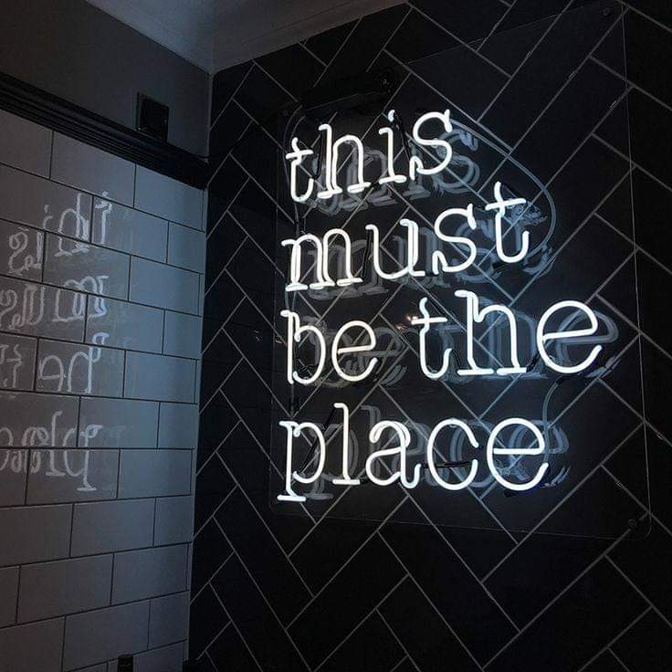 Đèn flex neon sign this must be the place uốn chữ hình theo yêu cầu