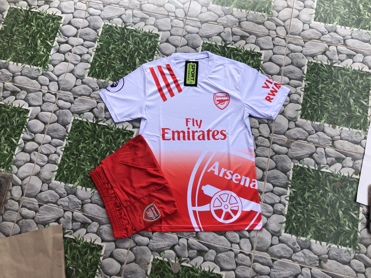 Áo bóng đá Arsenal thiết kế - in tên số áo theo yêu cầu.