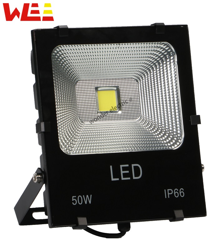 Đèn pha led 50w