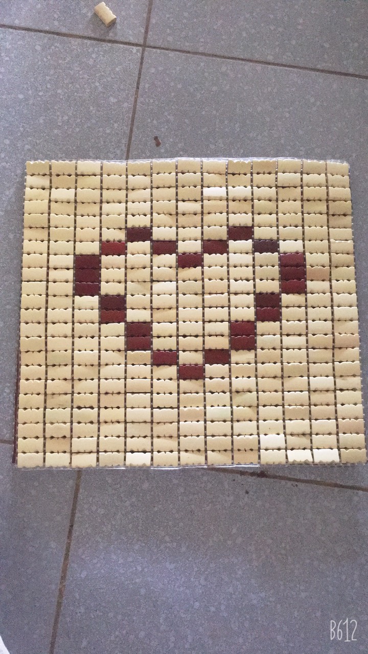 chiếu trúc lót ghế văn phòng hình trái tim quả tặng người yêu . kt 40cm x 40cm . ib riêng nếu theo yêu cầu