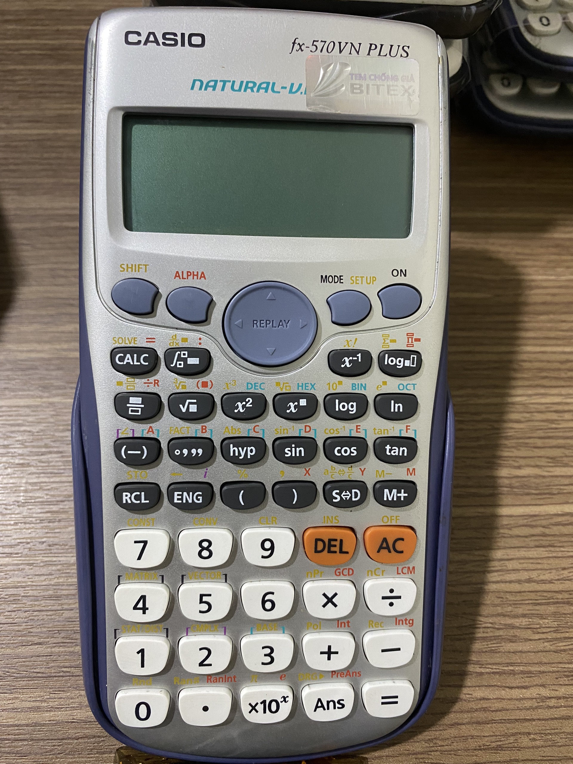 Máy tính Casio 570vn plus hàng chính hãng (2nd hand)