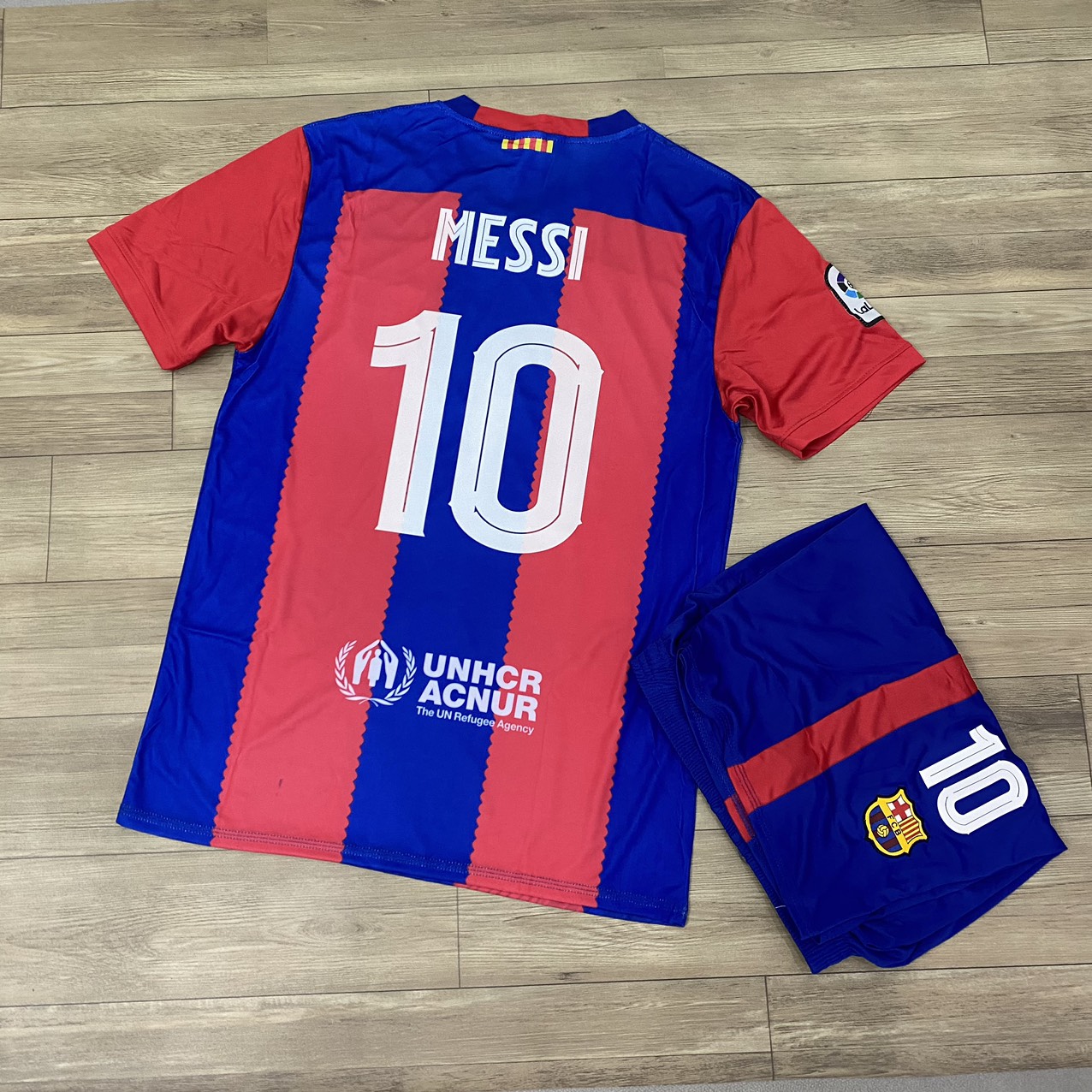 Bộ quần áo bóng đá MESSI số 10 font C1 clb Barca sọc sân nhà 2024-DK