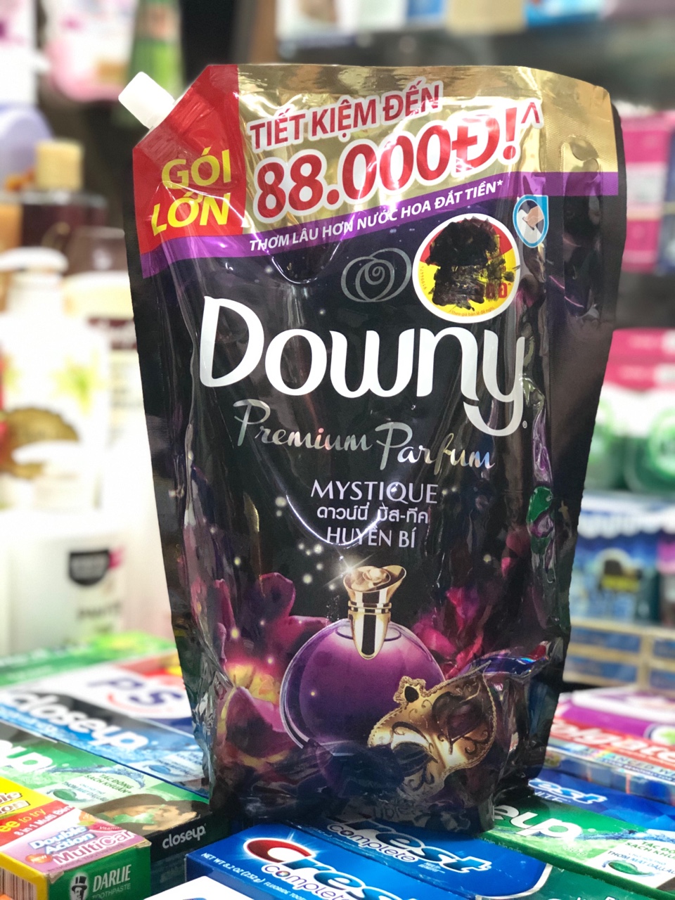 Nước xả vải DOWNY huyền bí 2200ML