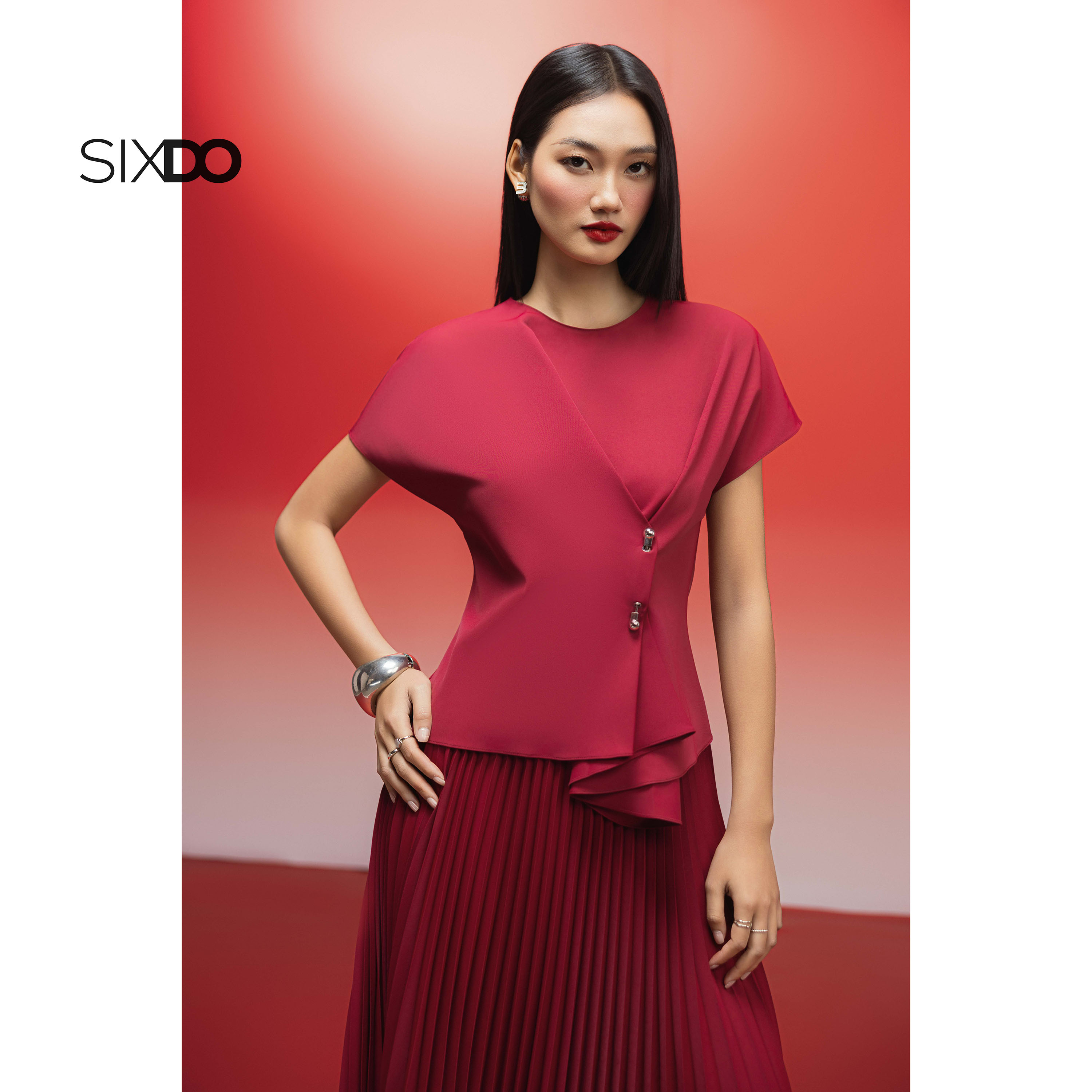  Áo kiểu nữ cổ tròn ngắn tay phối khuy dài SIXDO  Woven Blouse  