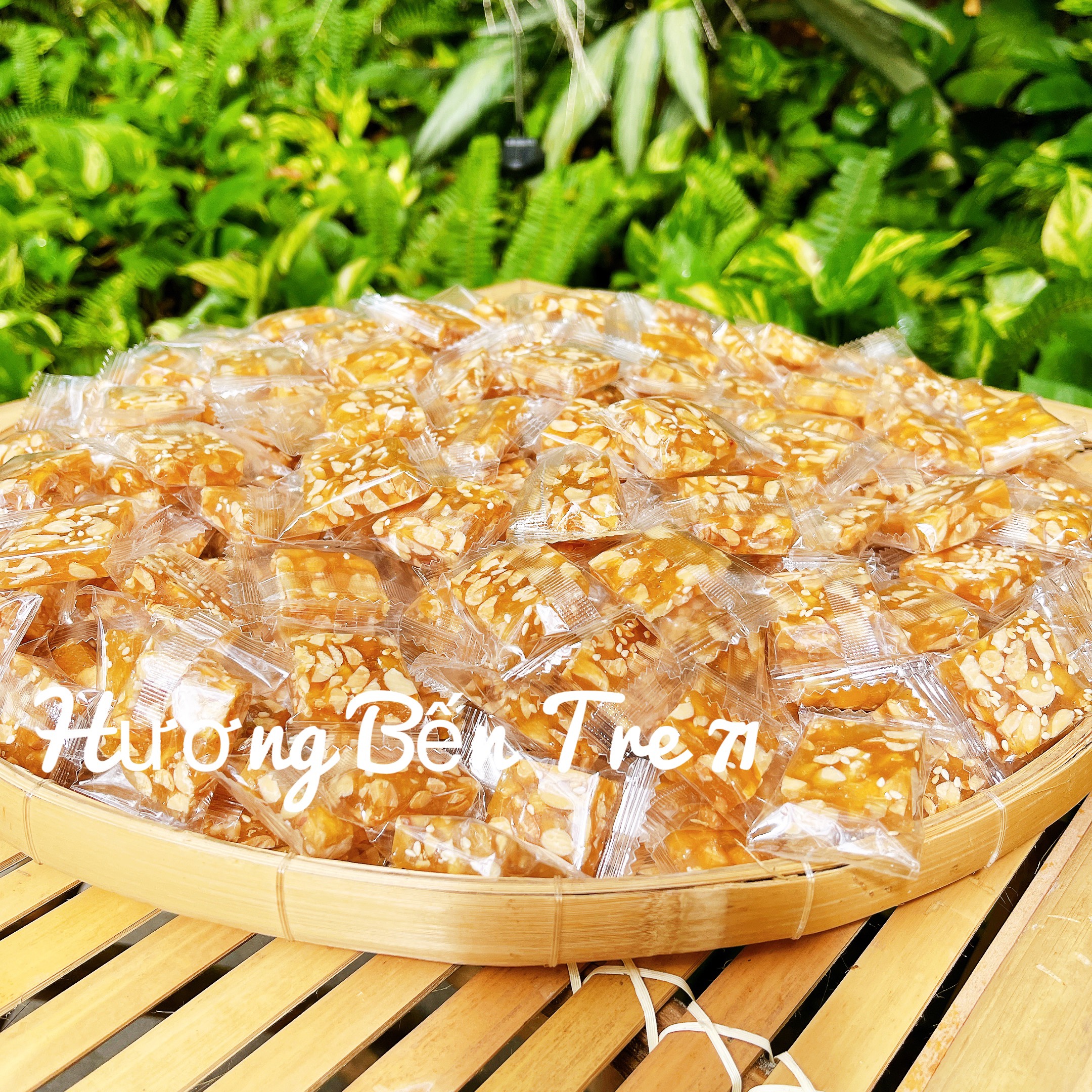 Kẹo mè xửng sên khóm miếng vuông mềm dẻo nhà shop - Đặc Sản Bến Tre