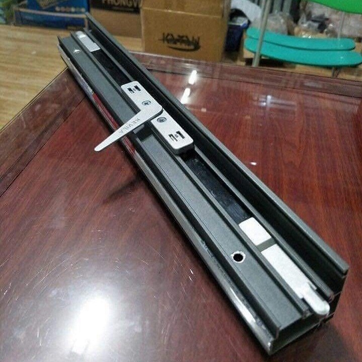 Chốt xoay 2 chiều cửa nhôm chính hãng Kavila