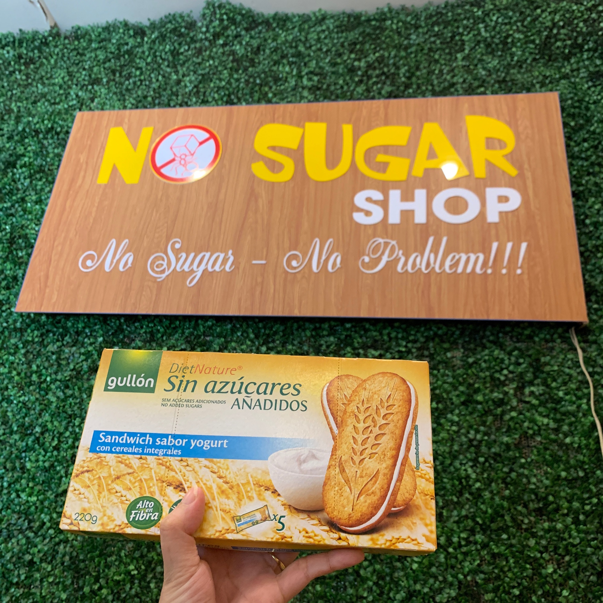 Bánh Gullon sugar free nhân sữa chua 220g