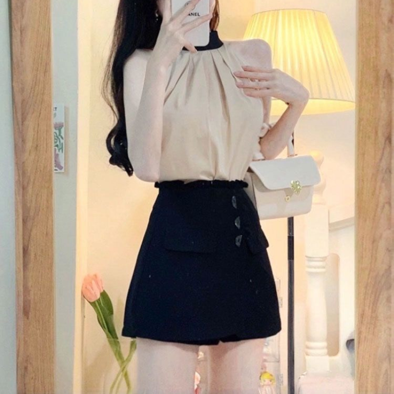 Set áo kiểu cổ yếm nữ dây chéo điệu đà lụa ngọc trai, Áo hở vai và quần giả váy chéo hàn nữ quyến rũ