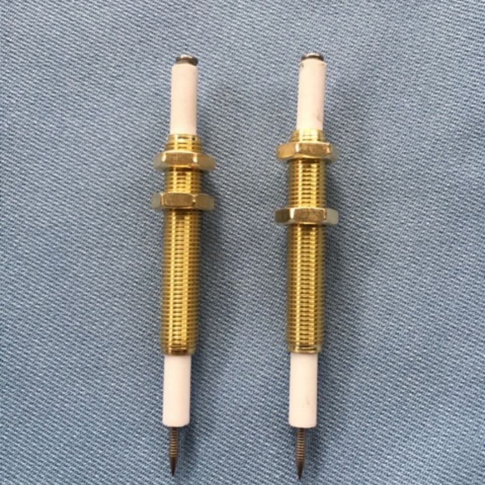 Hai Kim Sứ Đánh Lửa Bếp Gas Âm Cao Cấp Kim Sứ Đánh Lửa Bếp Âm