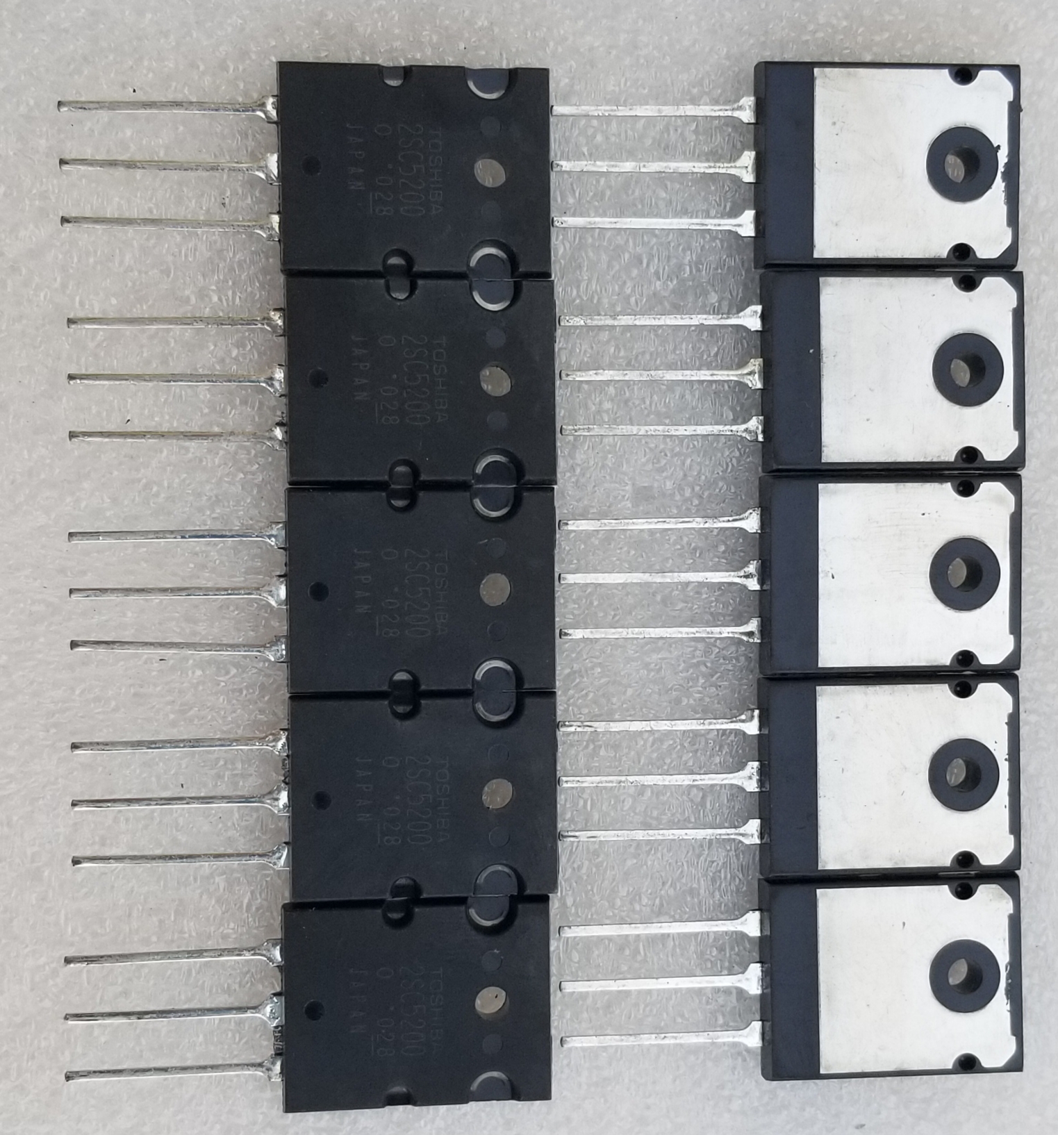 Sò công suất sò âm thanh  Transistor  2SA 1943 2SC 5200 hàng loại 1 giá trên là 1 cặp