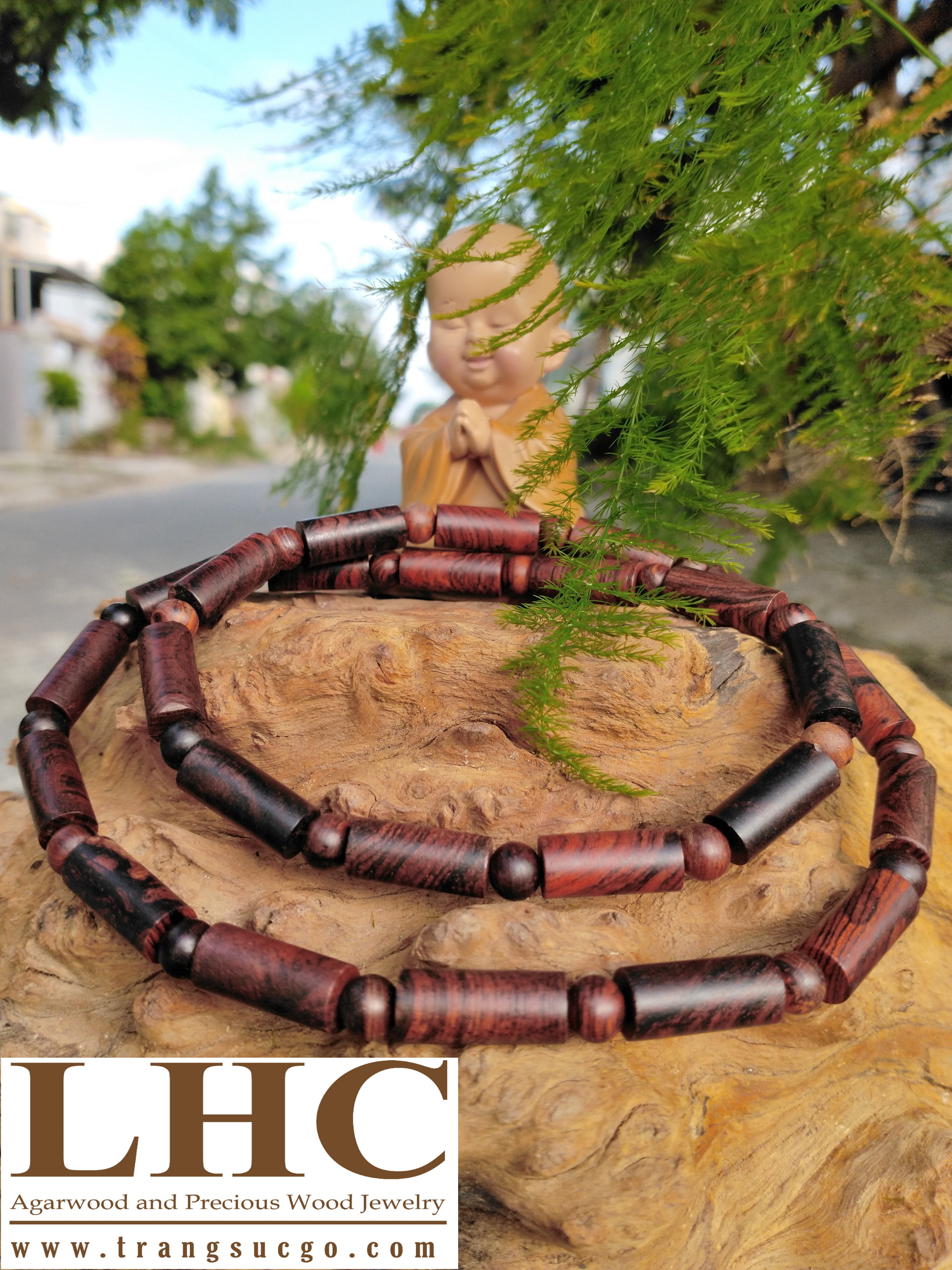 Vòng đeo cổ dây chuyền gỗ sưa đỏ