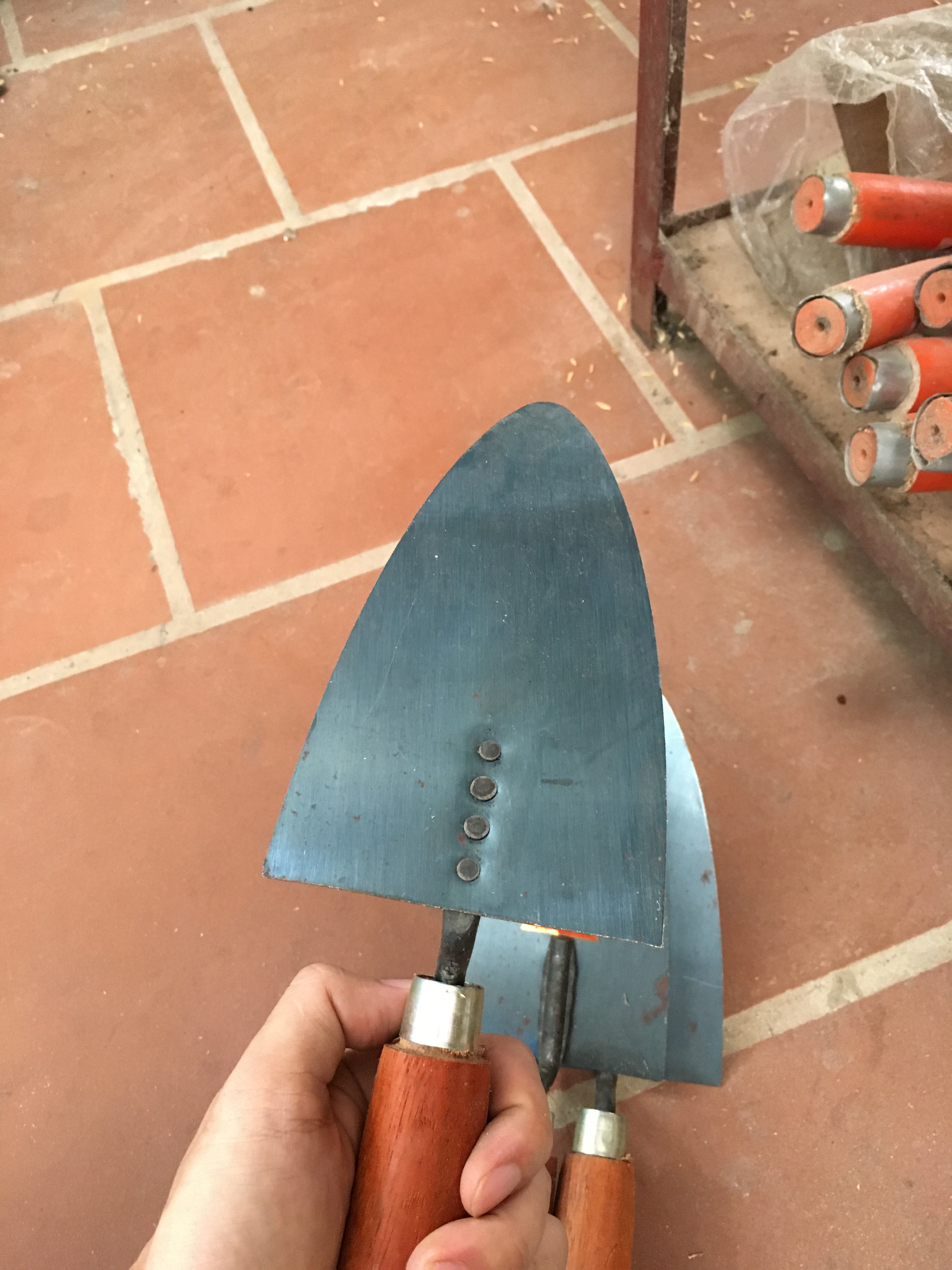 Bay xây dựng loại rẻ,bền