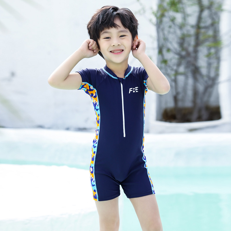 Đồ bơi bé trai đáng yêu có size lớn - hq2364