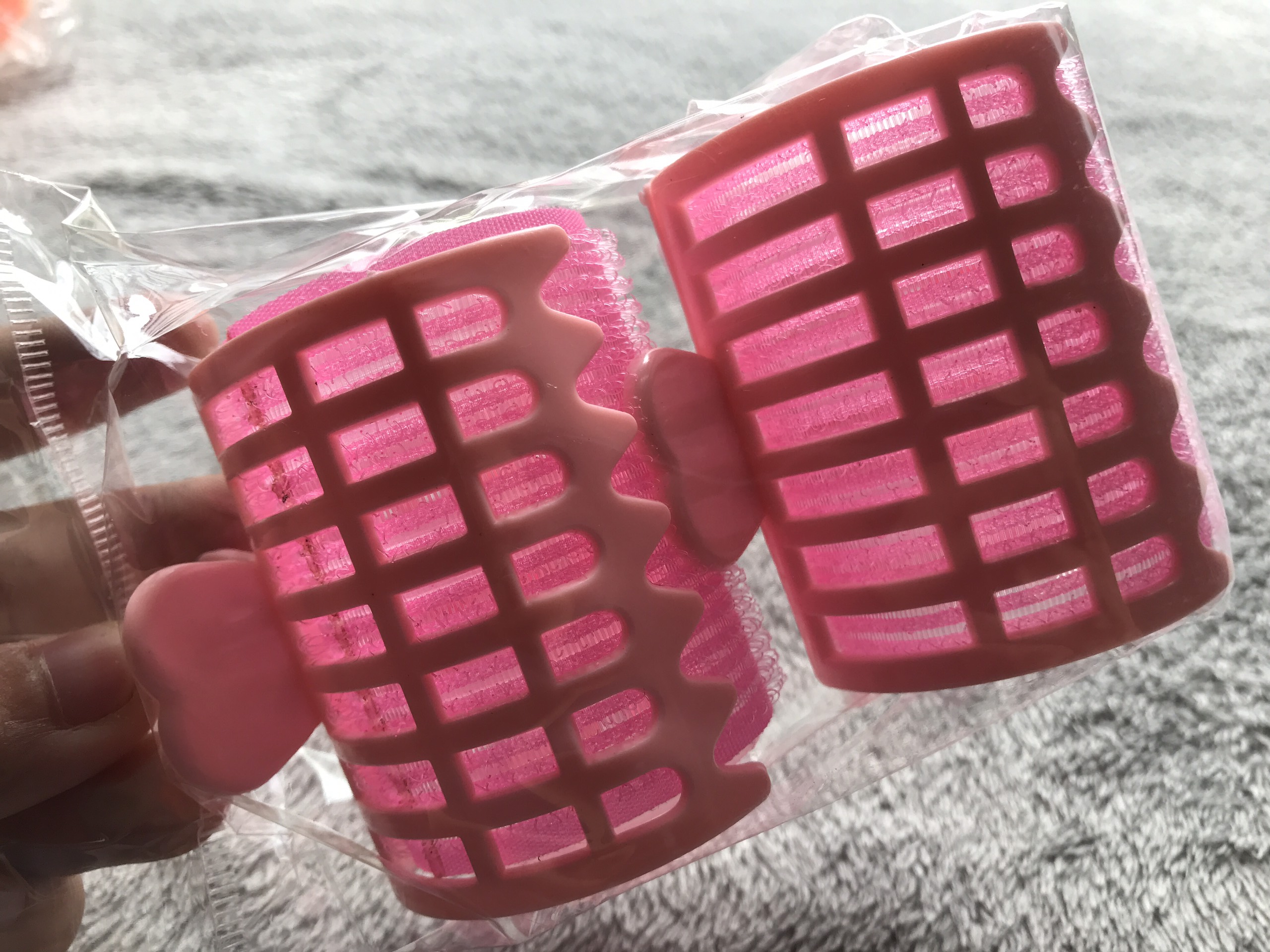 Combo 2 lô quấn tóc tự dính có kẹp tóc đẹp loại lớn