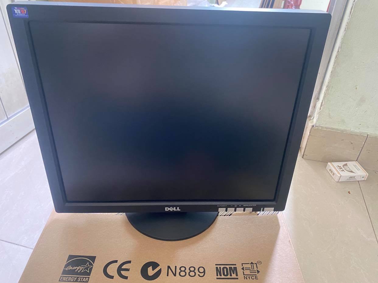 Màn hình 17 inch reneww dell kéo bảo hành 1 năm