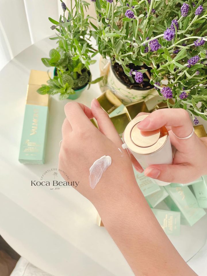 Kem Chống Nắng Valmont Restoring Perfection SPF 50