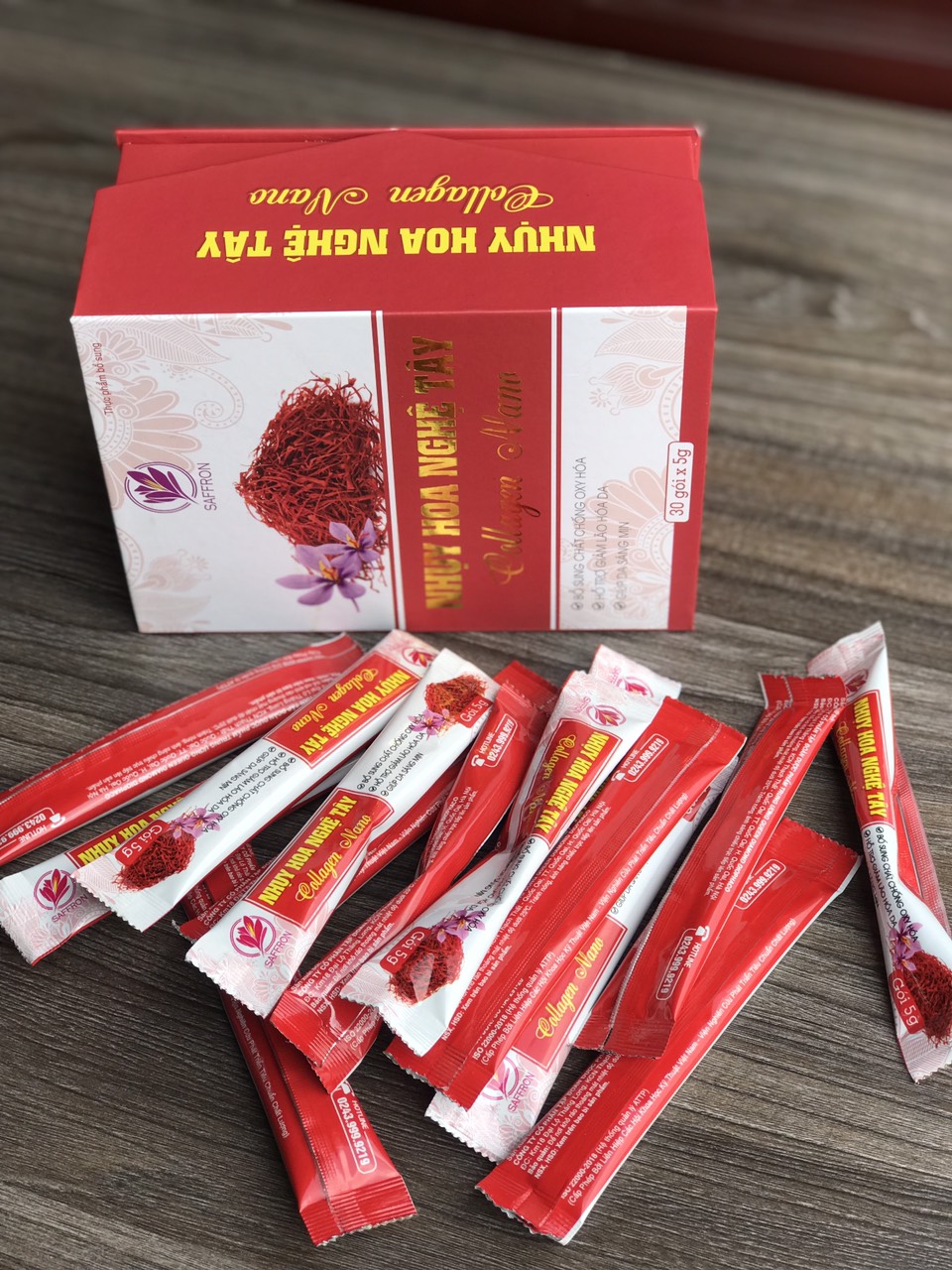 Nhụy hoa nghệ tây collagen