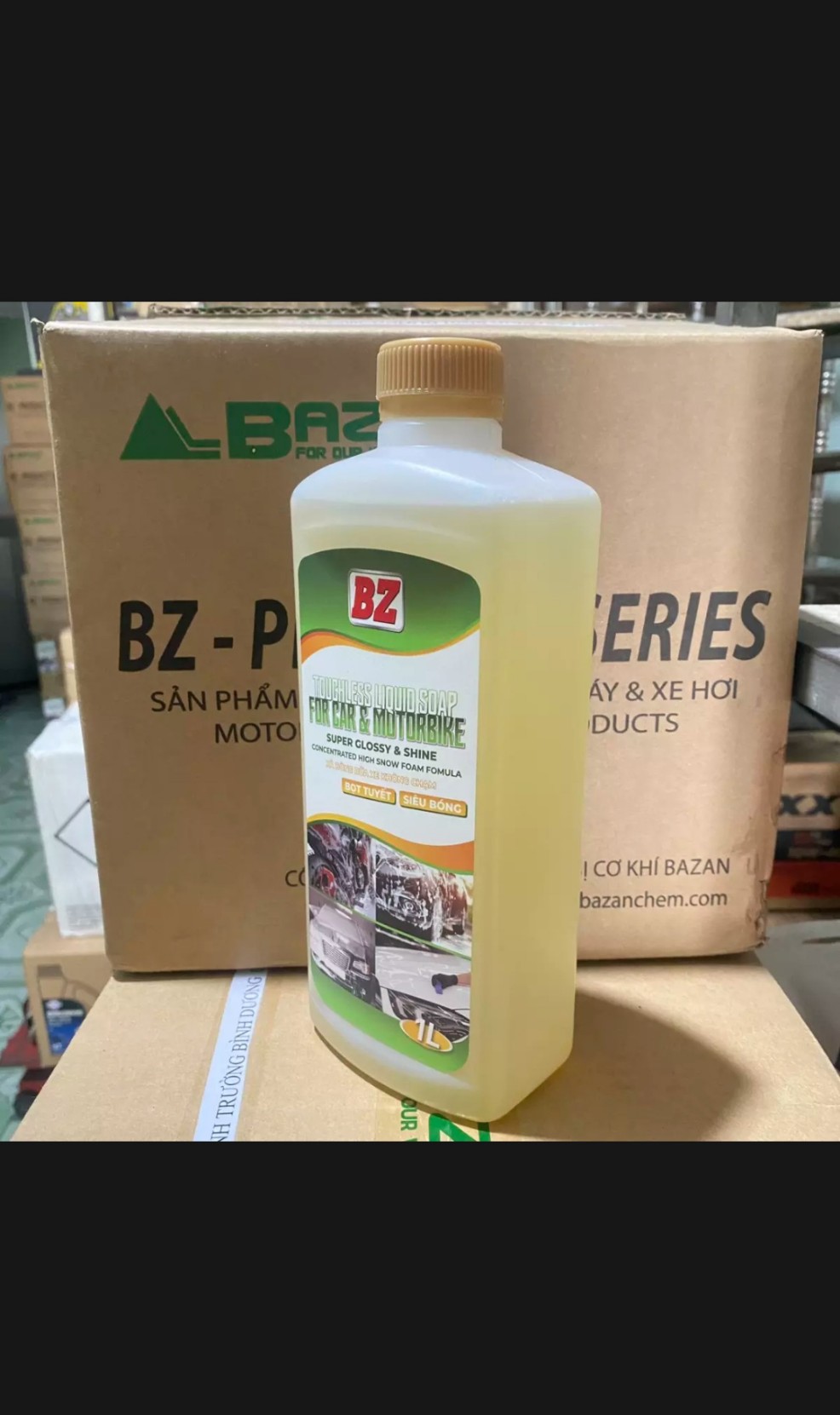 Nước Rửa Xe BZ Không Chạm 1L bọt tuyết siêu bóng kèm bao tay rửa xe 2 mặt