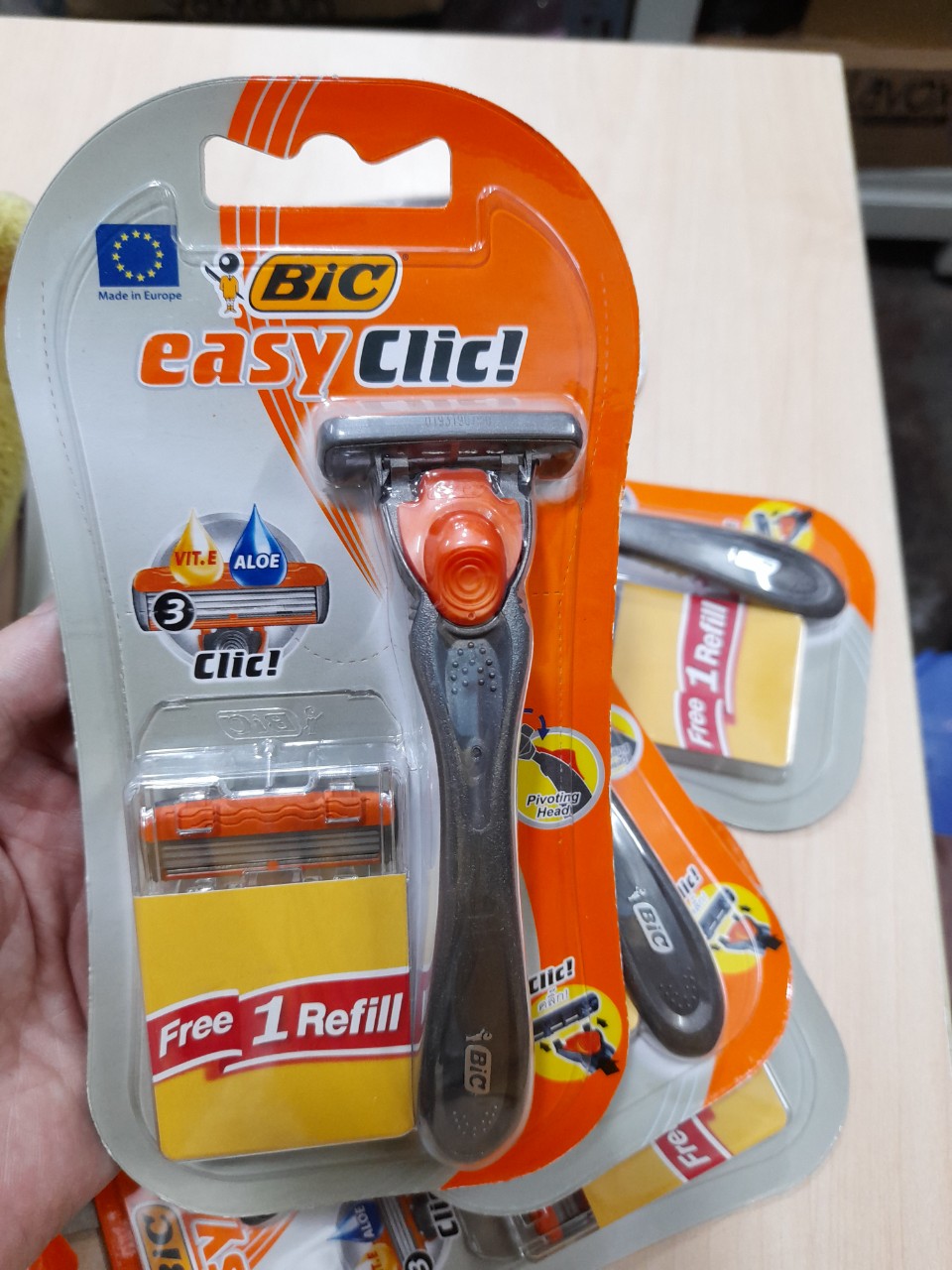 Dao cạo râu, bàn cạo râu 3 lưỡi big easy clic không đau rát tặng 1 đầu lưỡi
