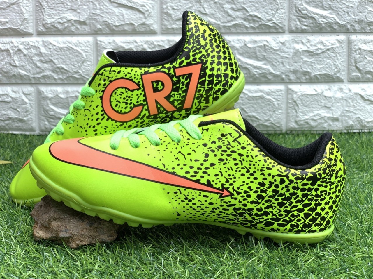 Giày Đá Bóng CR7