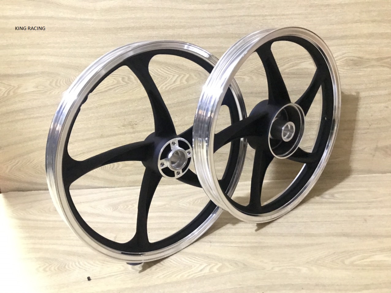 MÂM - VÀNH 5 CÂY 1 ĐĨA GẮN SUZUKI REVO, SMASH, VIVA, XÌ PO...